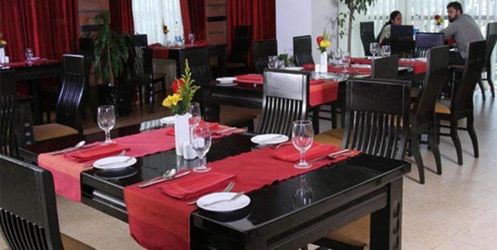 Dhaka Regency Hotel & Resort Esterno foto